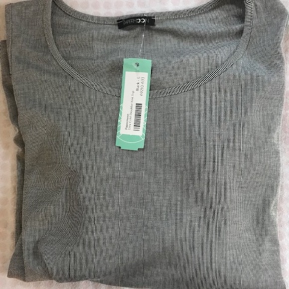 PAPERMOON-STITCH FIX LARGE SHOULDERS OUT SHIRT LG - Picture 2 of 4
